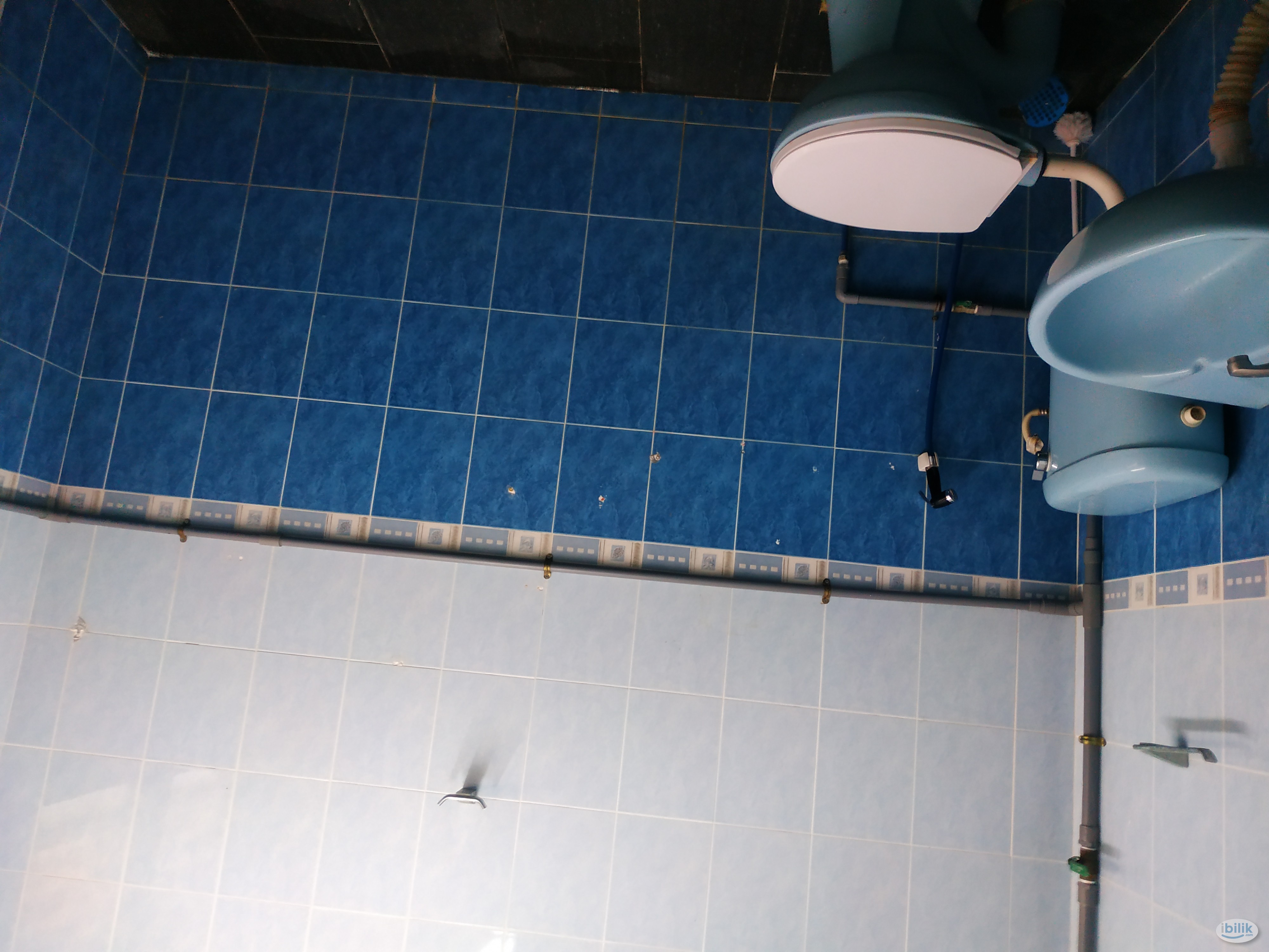 Middle Room with 5 Min walk to MRT at Taman Mutiara Barat, Cheras - Image 4