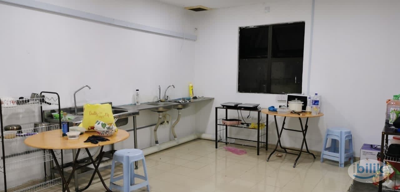 "🏡 No Deposit Needed! Your Personal Haven with Private Room + Ensuite 🚽 + Free WiFi ❄️ Near LRT IOI Puchong 🚄 Claim  - Image 5
