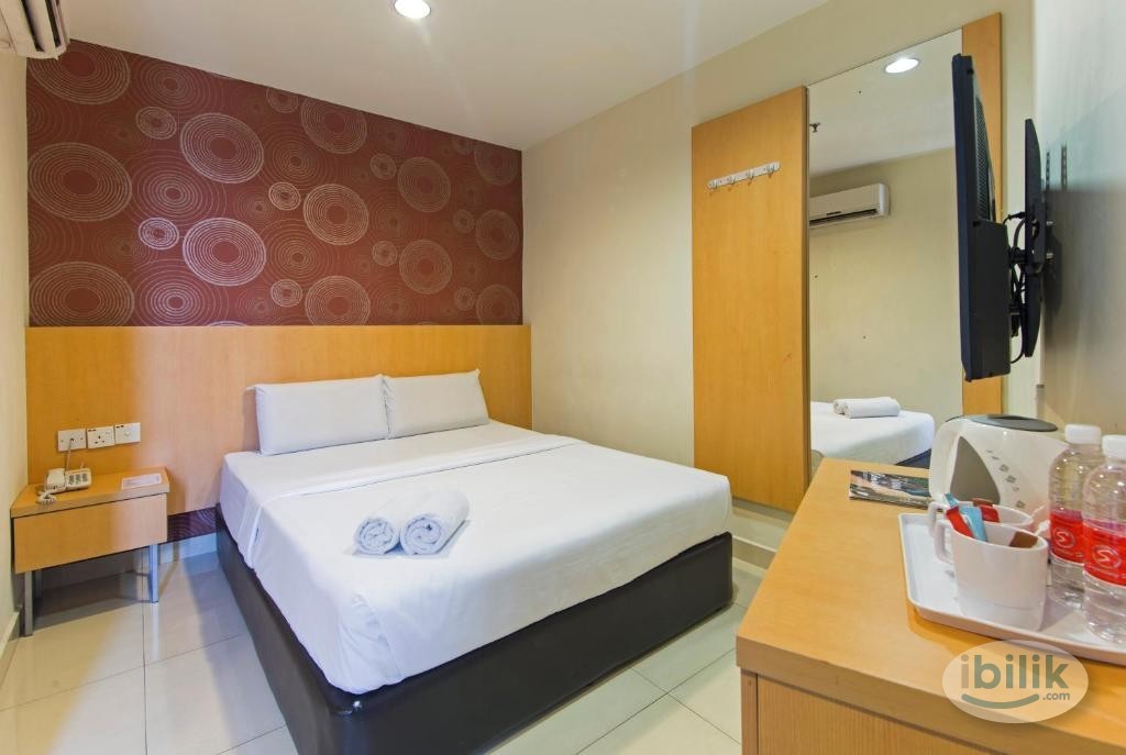 "🏠 No Deposit Needed! Room for Rent near LRT Pusat Bandar Puchong 🚄 Close to HERO Market, Wawasan Park! Grab It Now! - Image 4
