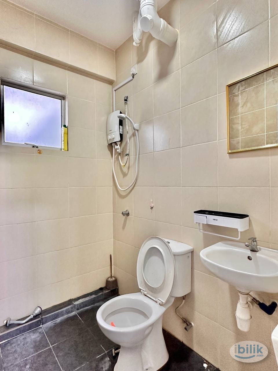 Master Room at Batu Kawan, Seberang Perai - Image 3