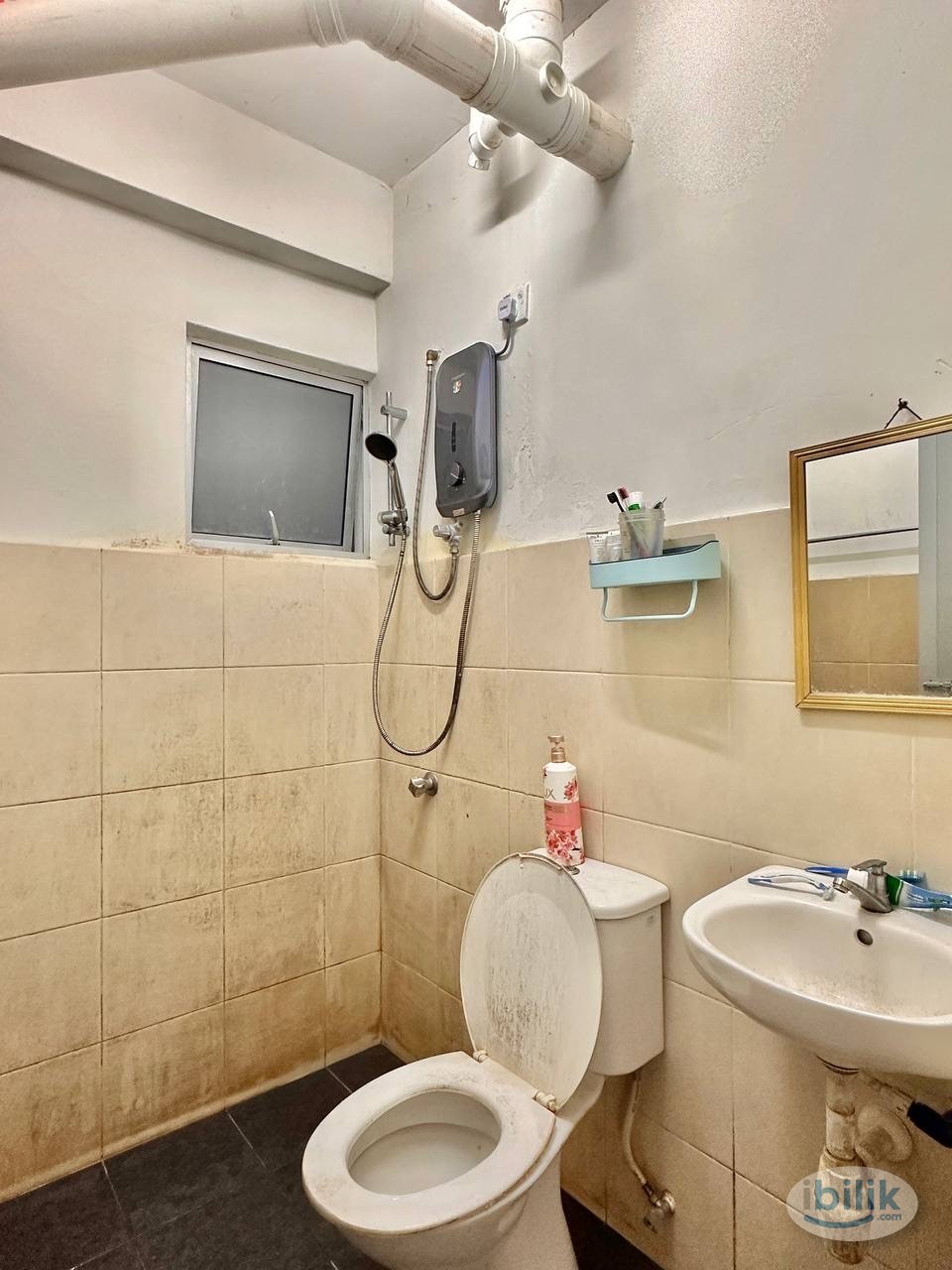 Middle Room at Batu Kawan, Seberang Perai - Image 3