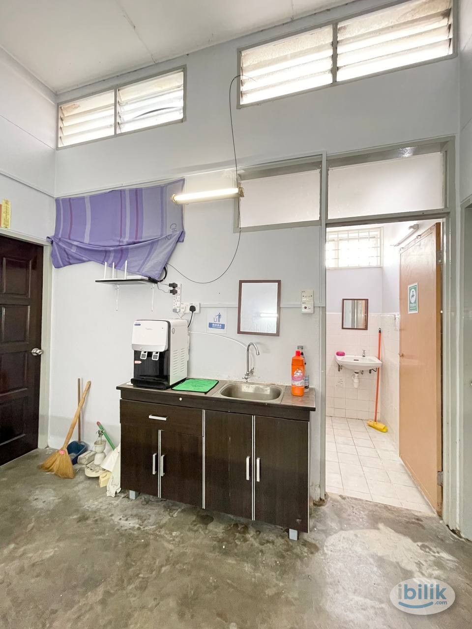 Middle Room at Butterworth, Seberang Perai - Image 3