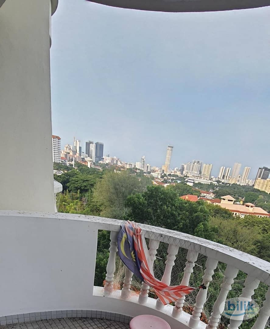 Middle Room at Georgetown, Penang - Image 2