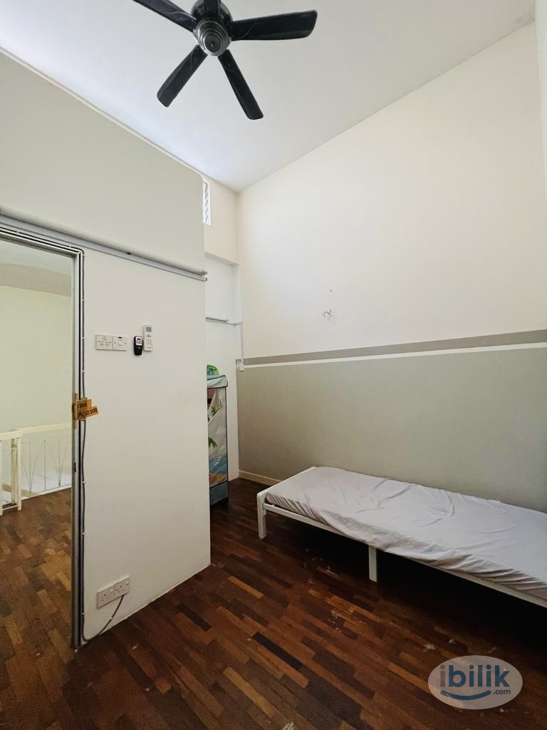 Single Room at Kota Kemuning, Shah Alam, Immediatle move in Preference available, Aircond Room - Image 2