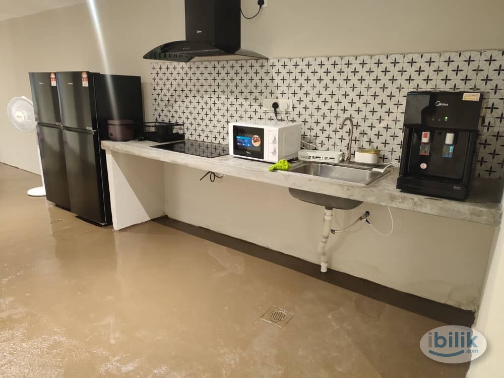 Few walks to MRT Pasar Seni 🚉 Room rent attach Private Toilet at Petaling Street - Image 2