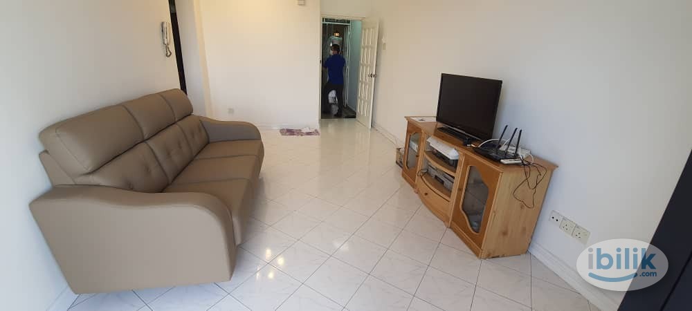 Middle Room at Pulau Tikus, Penang - Image 4