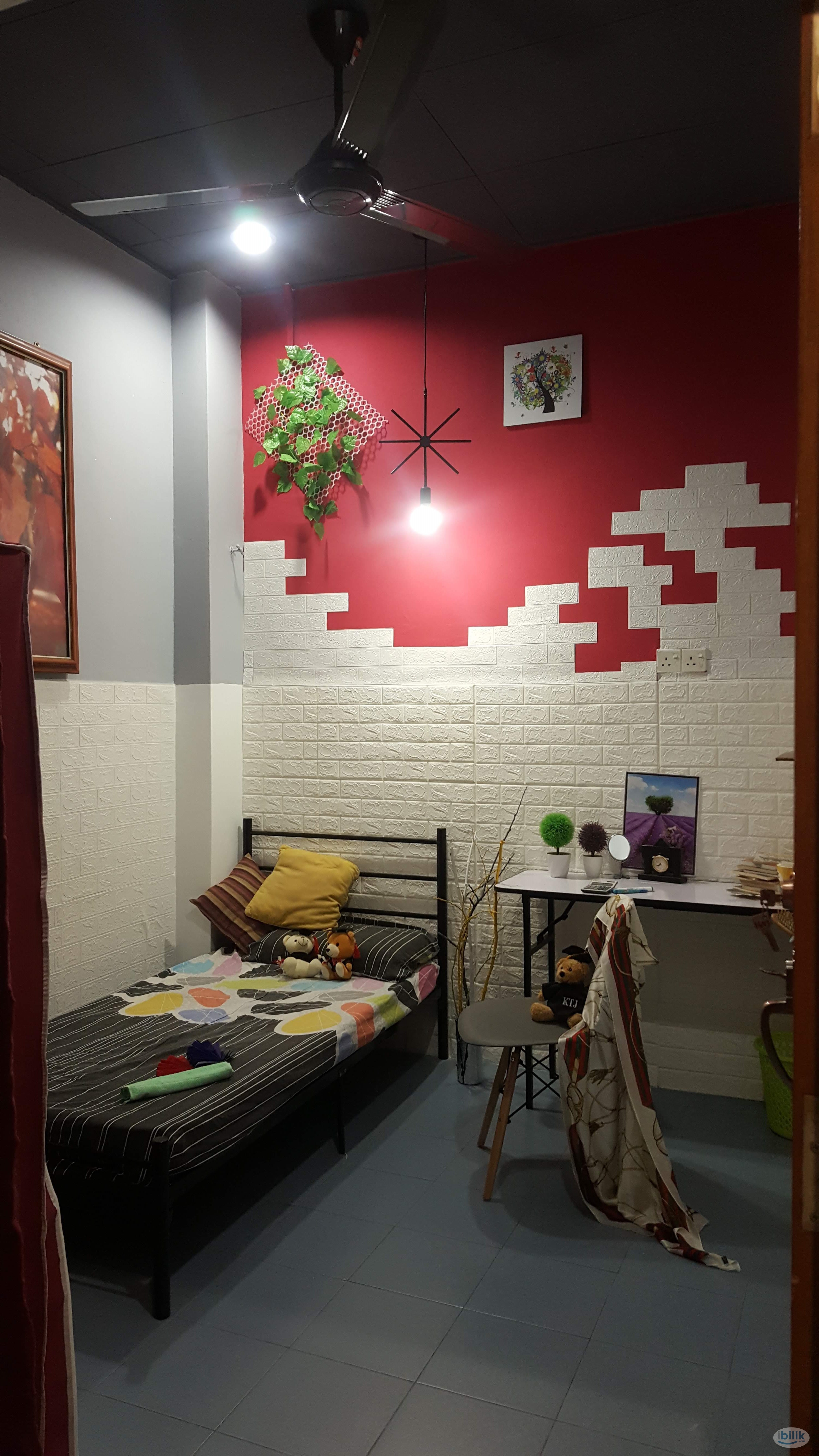 Female only unit-Middle Room RM500-Taman Cheras Jaya, Balakong-all utilities include-free parking - Image 1