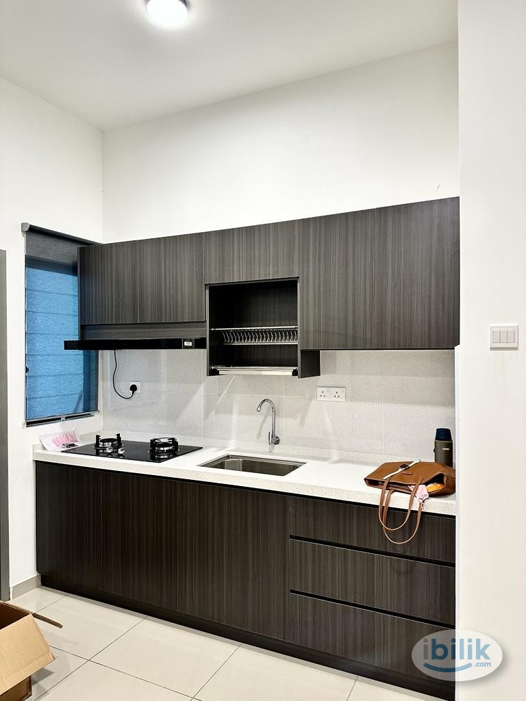 Private Middle Room, Free Cuckoo Water Dispenser, Actual Unit Viewing Available - Image 2