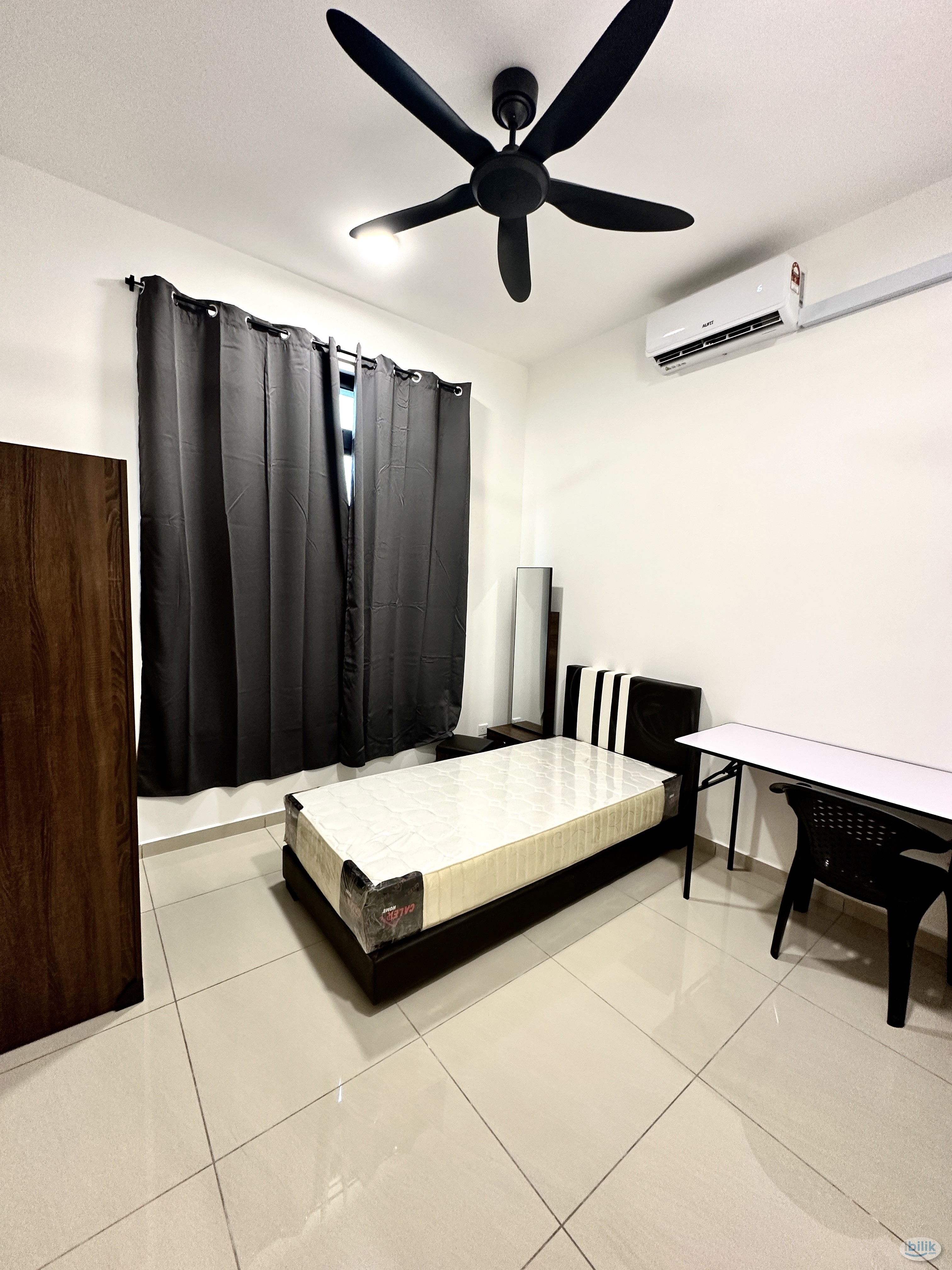 Private Middle Room, Free Cuckoo Water Dispenser, Actual Unit Viewing Available - Image 1