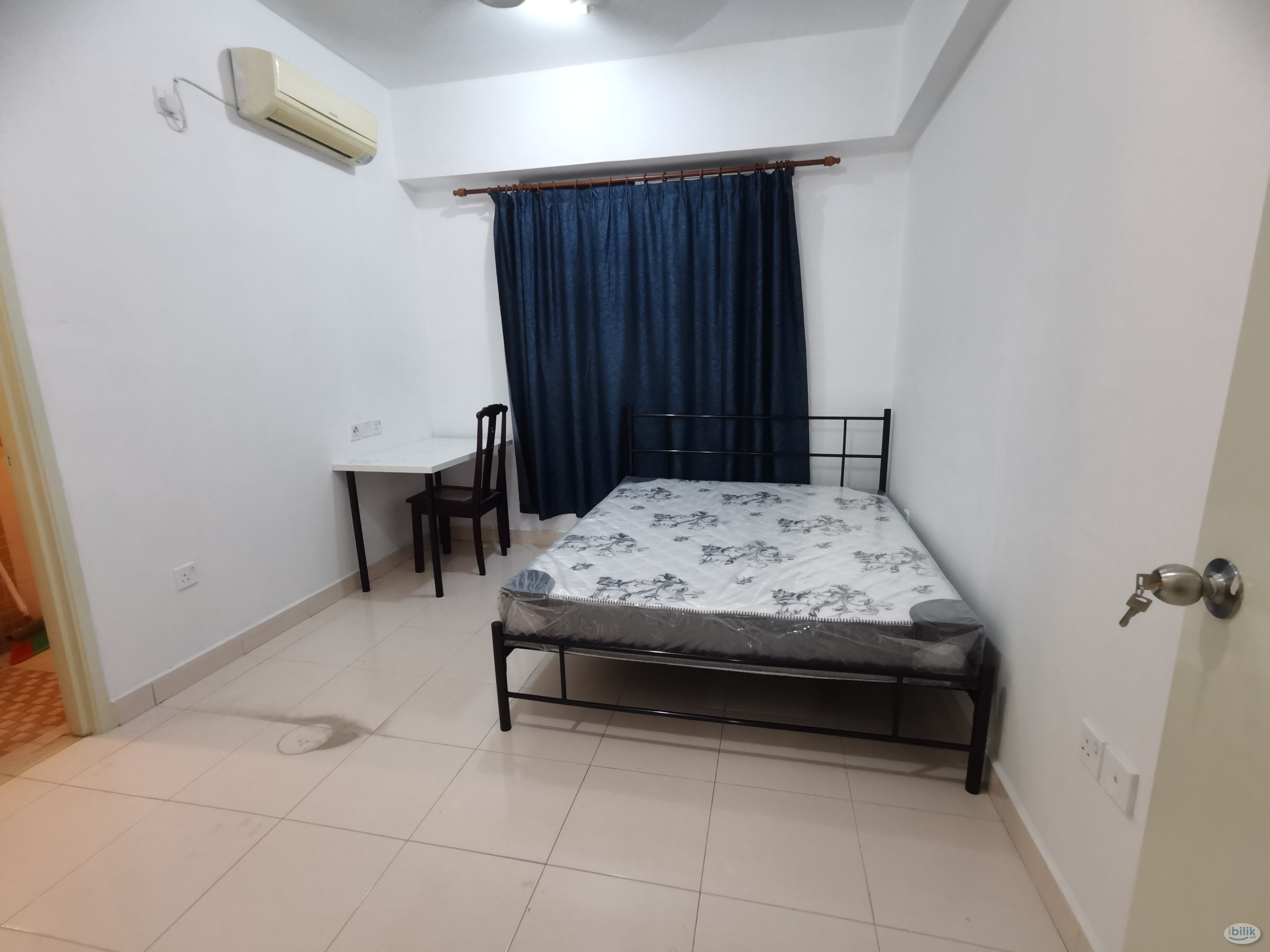 Master Room at Damansara Perdana, Petaling Jaya - Image 2
