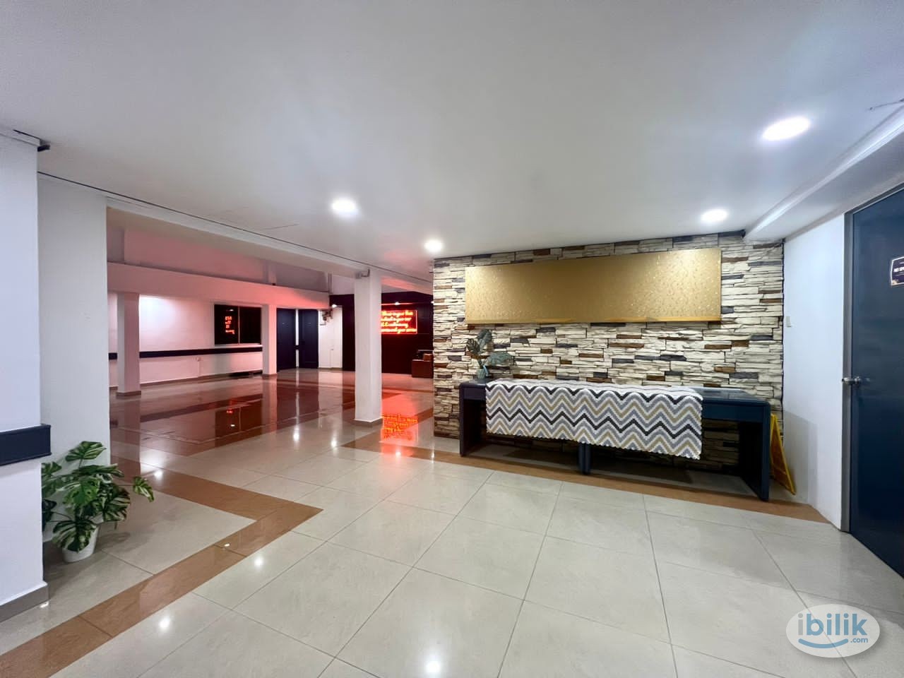 🧡Master Room~Near CIQ/Rm300 Booking Fee/ Low Deposit - Image 3