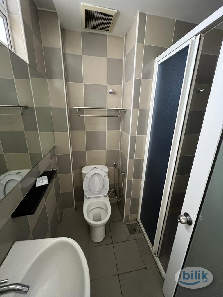 💯💯 HOT AREA Middle Room at SS26 Petaling Jaya, Selangor - Image 1