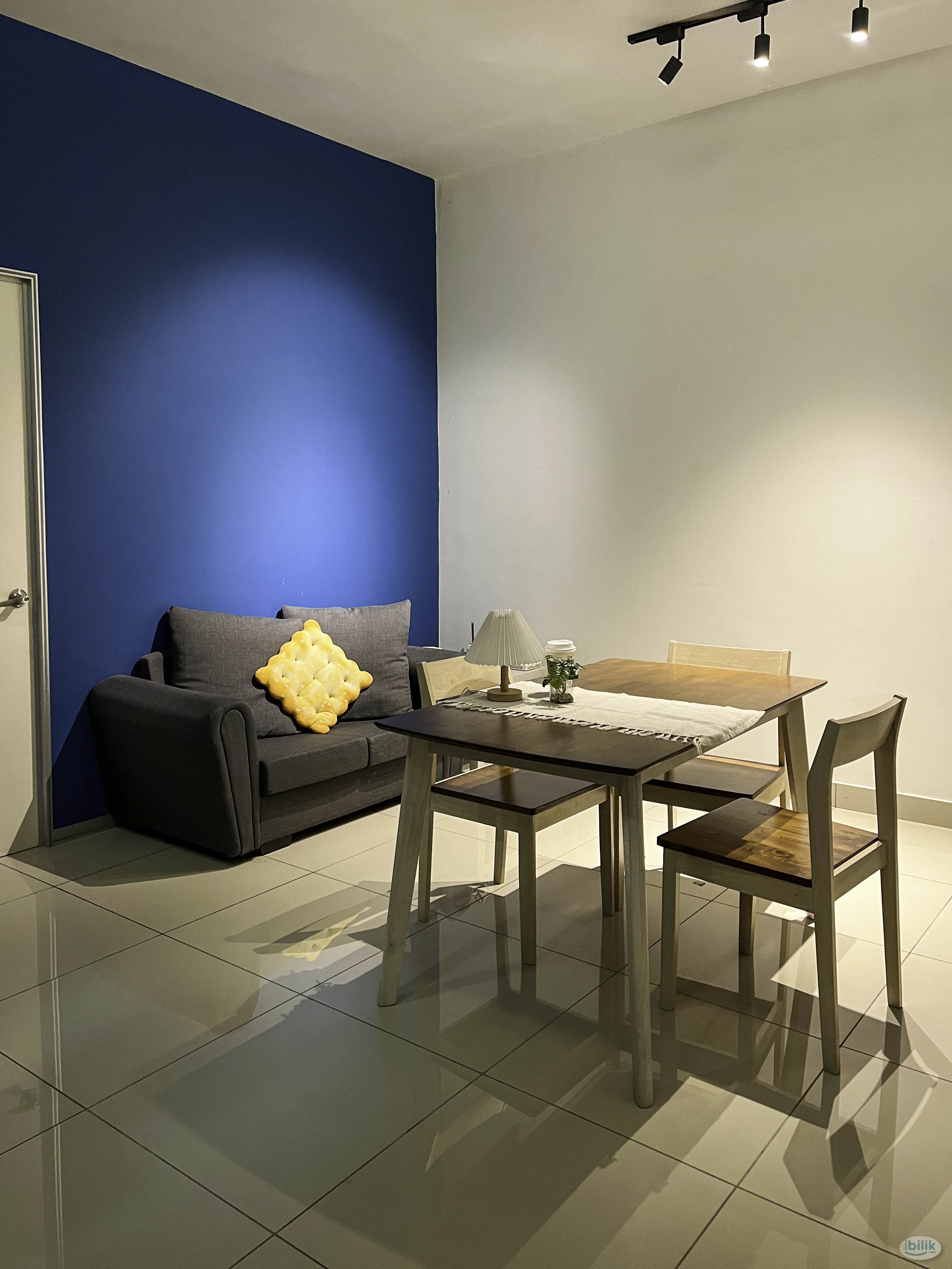 Middle Room at Paramount Utropolis @ Glenmarie, Shah Alam - Image 2