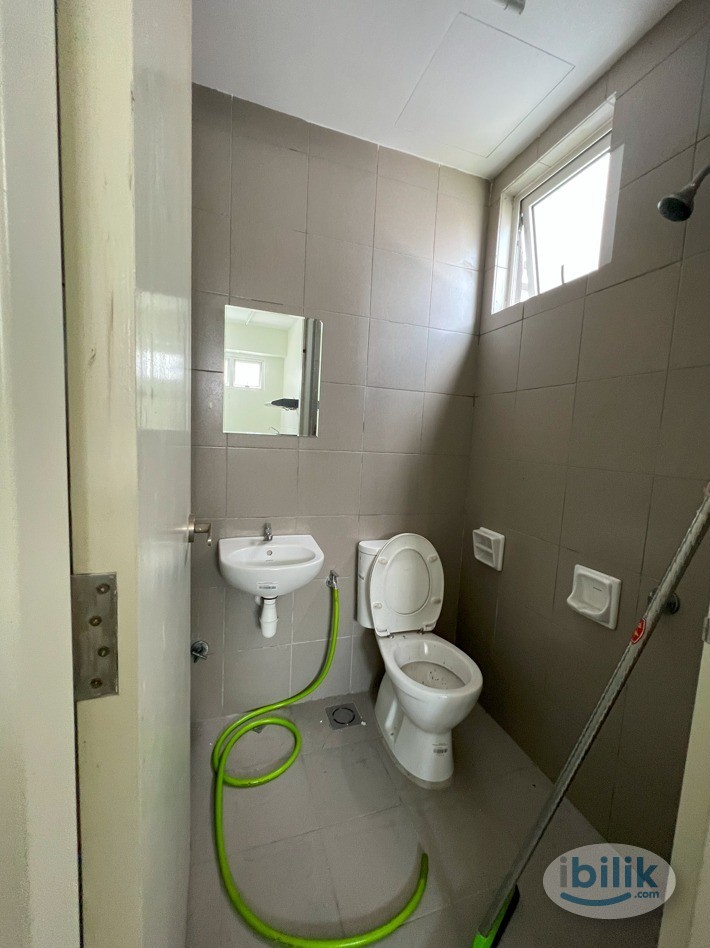 Single Room with AirCond & Window for Rent at Vina Residency, Cheras Perdana - Image 4