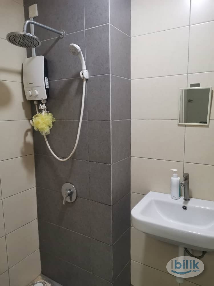 Cheapest Single Room At The Holmes Bandar Tun Razak - Image 4