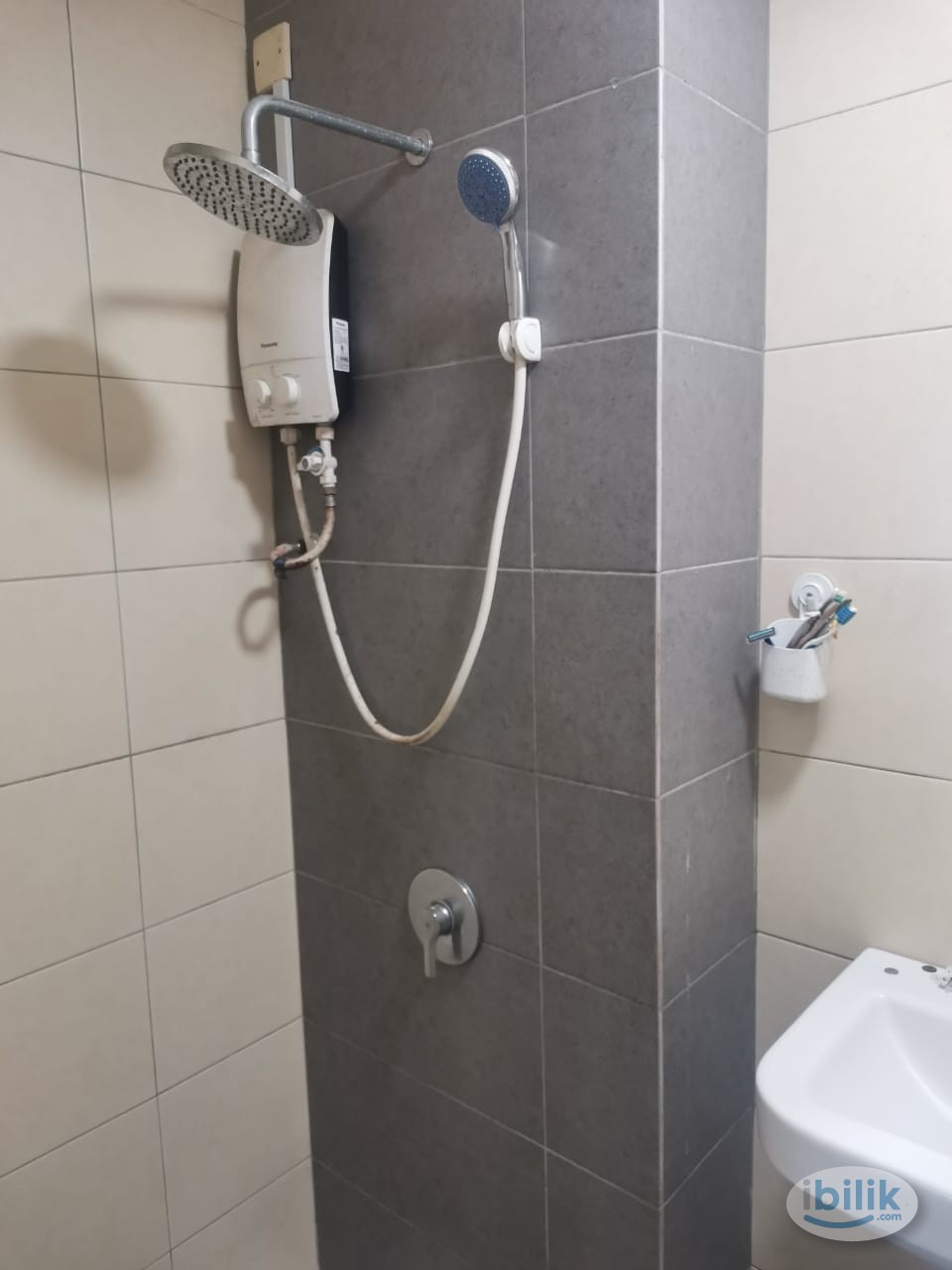 Cheapest Balcony Room At The Holmes Bandar Tun Razak - Image 5