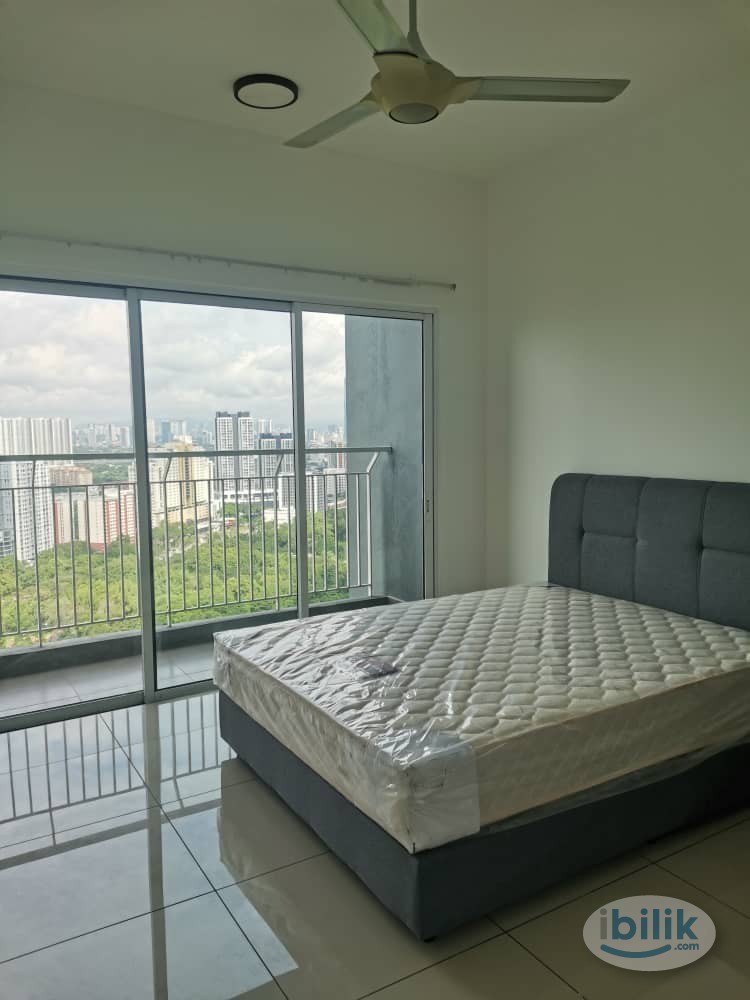 Cheapest Balcony Room At The Holmes Bandar Tun Razak - Image 2