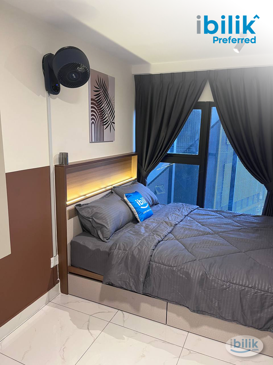 City View Master Room in Duplex Unit for Couple - Image 1