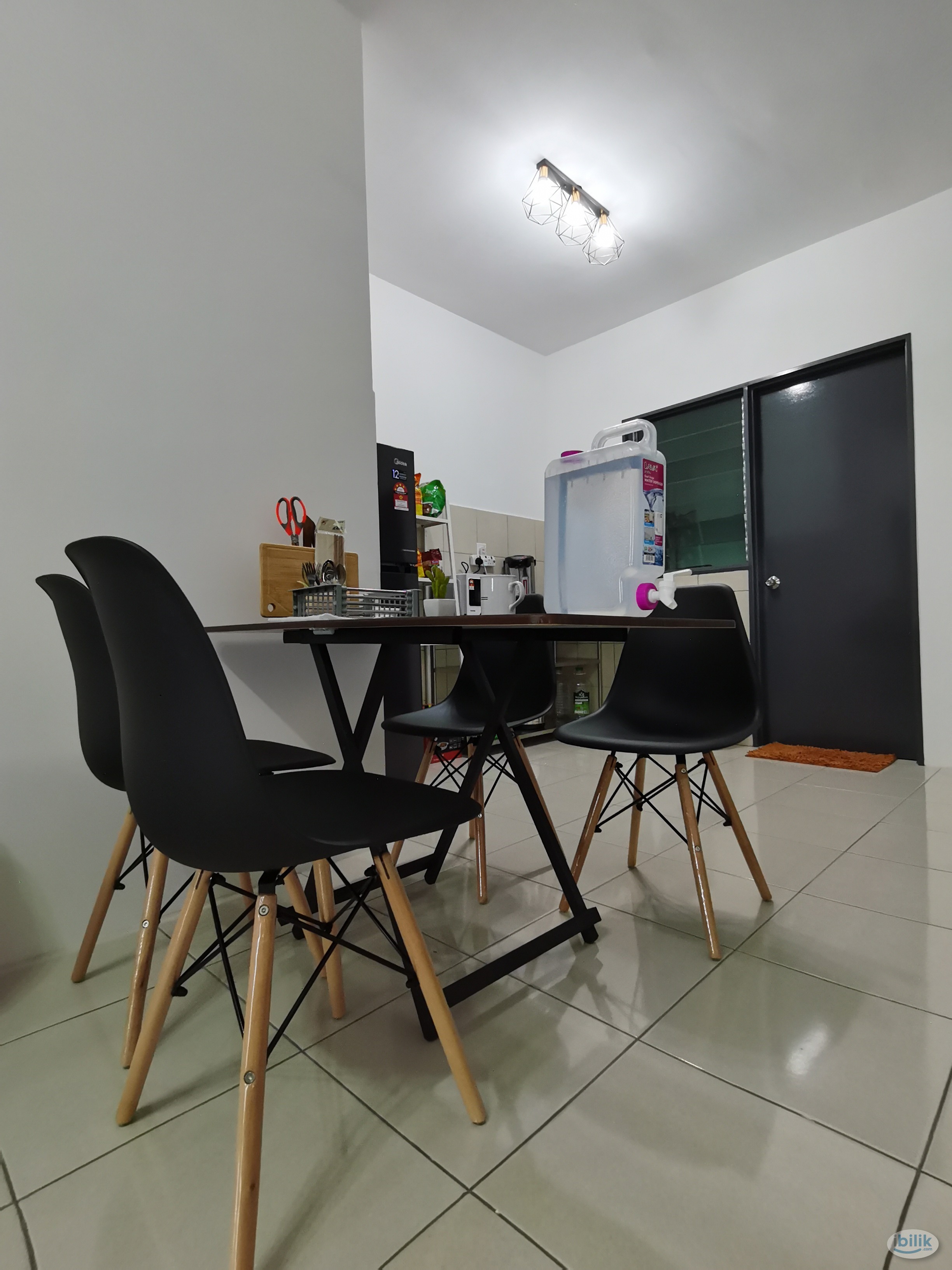 Middle Room at Residensi Kuchaimas (next to Hermington Condo) - Image 5