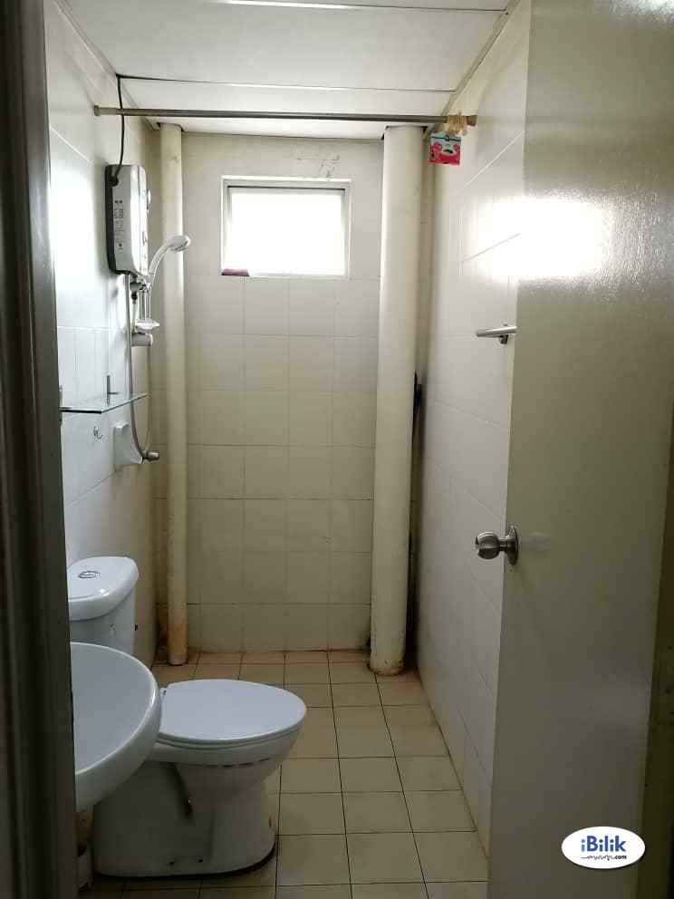 Middle Room at Putra Majestik, Sentul - Image 2