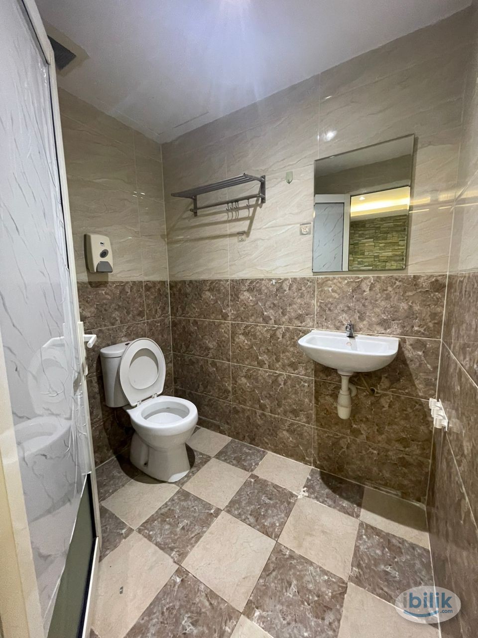 🧨🧨Low Deposit Master Room at Bandar Sunway, Petaling Jaya - Image 3