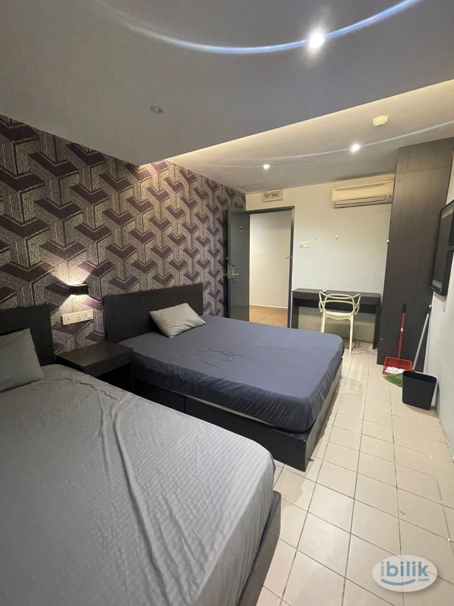 🧨🧨Low Deposit Master Room at Bandar Sunway, Petaling Jaya - Image 1