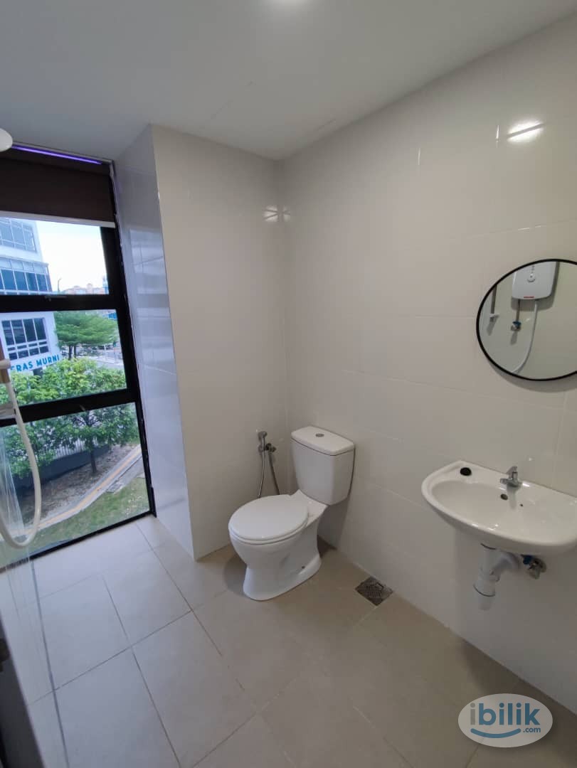 City Centre Charm, Steps from MRT: Your Room Rental Awaits! 🏡🚇 - Image 4