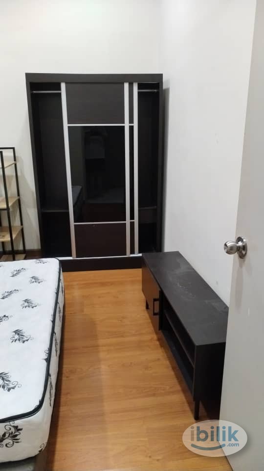 Middle Room at Zefer Hill Residence, Bandar Puchong Jaya # Medium Room Rental RM700 # Bandar Puteri # Puchong Jaya # - Image 1