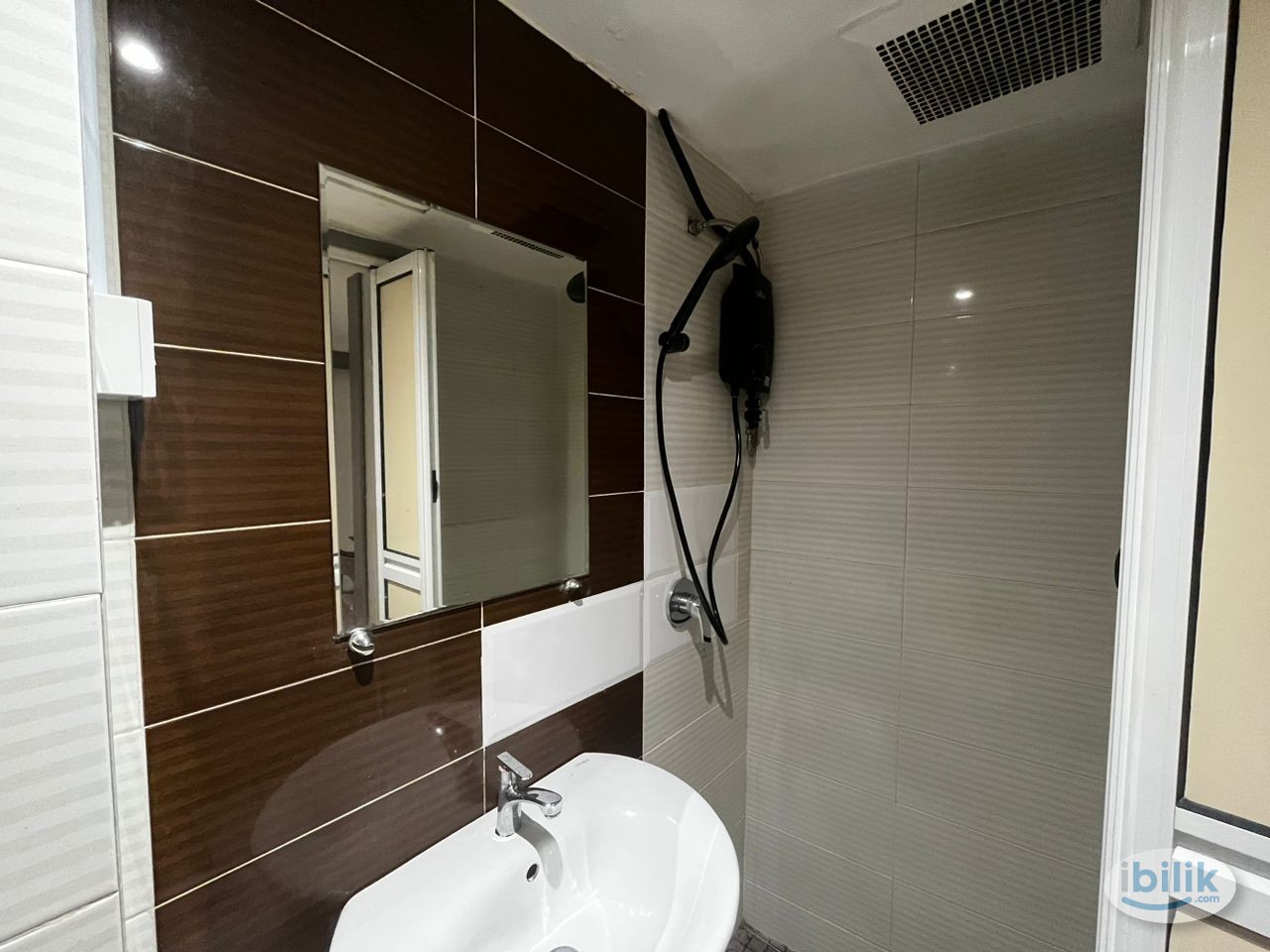 "Grand Maria co-living 5mins Monorail Chowkit & PWTC 🏨🚅" - Image 2