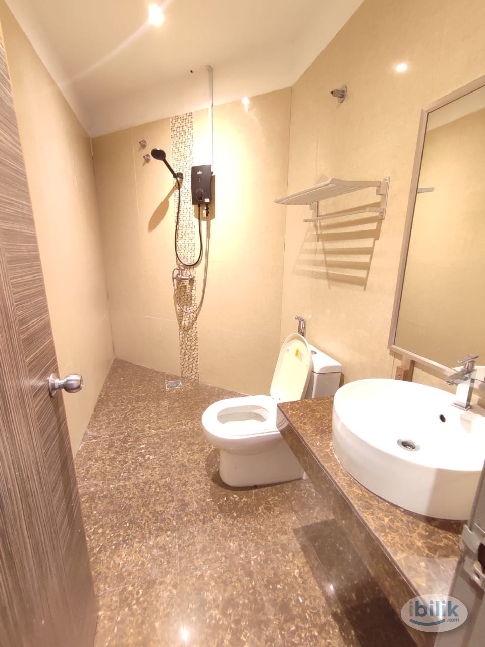 🥳Zero Deposit🥳 🏕️Private Room attached bathroom🏕️ 🚠near MRT maluri👣 - Image 4