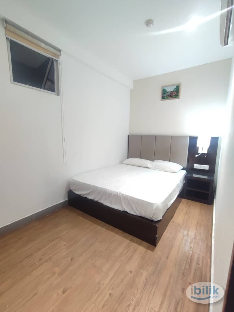 Middle Room at KL Sentral, KL City Centre - Image 1
