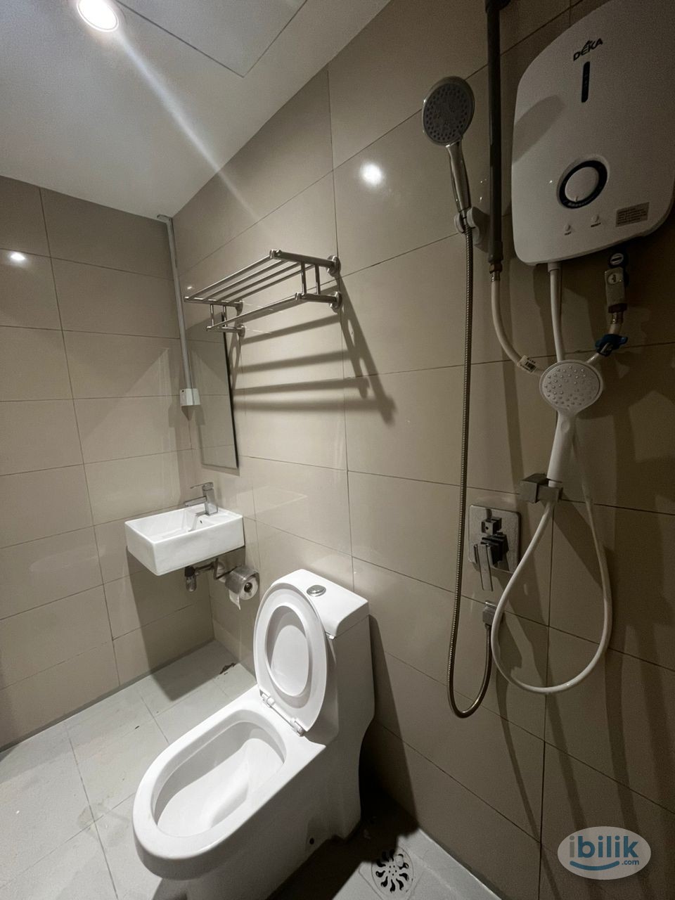 Middle Room at KL Sentral, KL City Centre - Image 2
