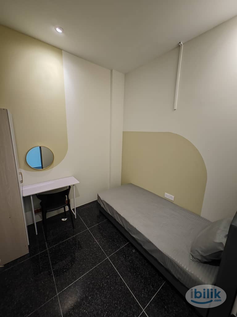 👣Cheaper price at KL👣 🥳New furniture with early bird price 🥳5min Walking to LRT masjid jamek 🚶‍♀️🚶🏻‍♂️ - Image 1