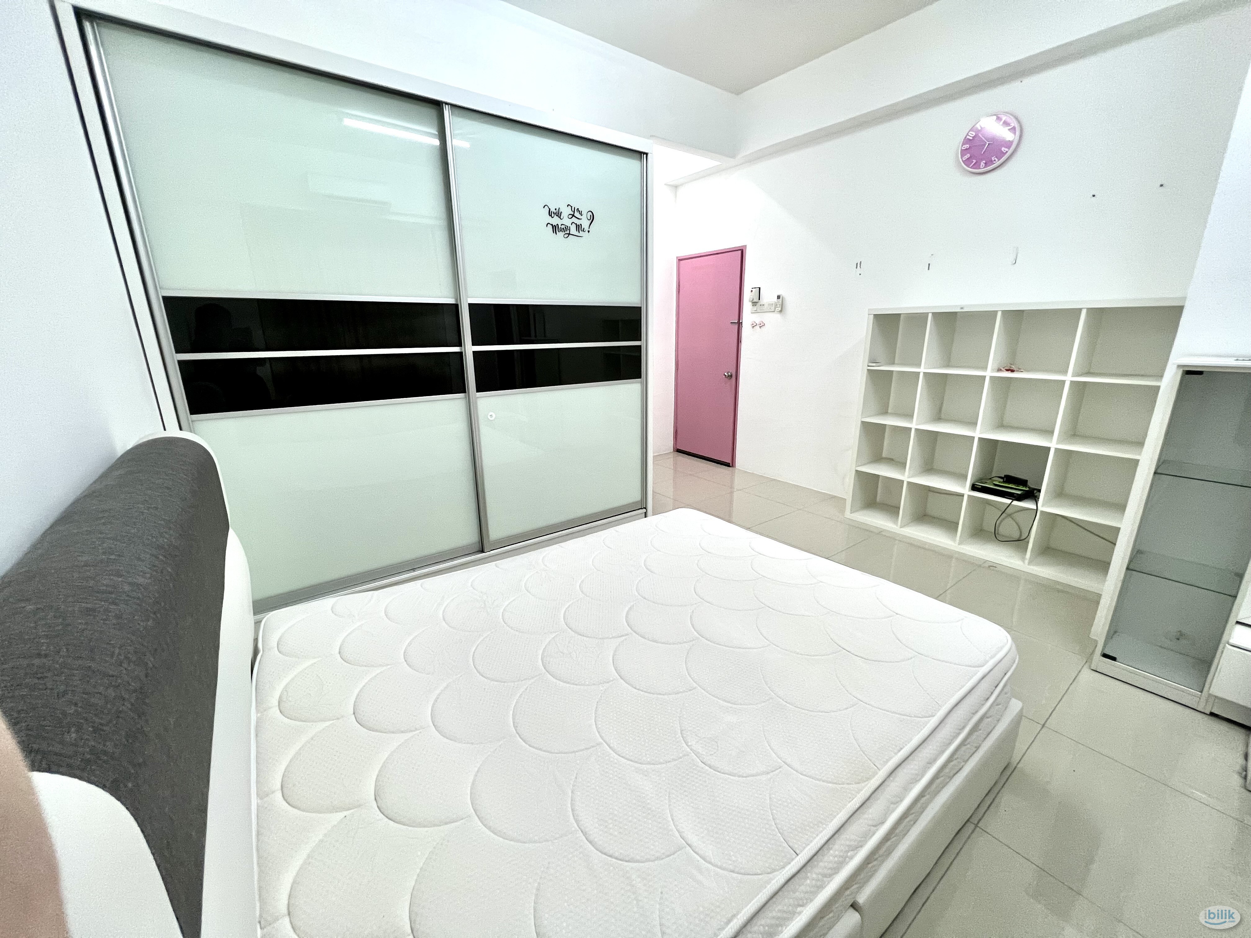 Master Room at Mahkota Residence, Bandar Mahkota Cheras - Image 2