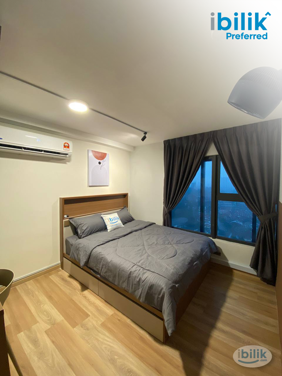Comfy and Affordable Queen Bedroom, Arte Cheras - Image 1