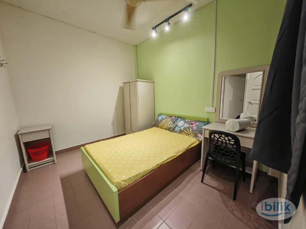Chow Kit Room Rental Near HKL: Your Convenient Haven Awaits!" 🏡🏥🏙️ - Image 1