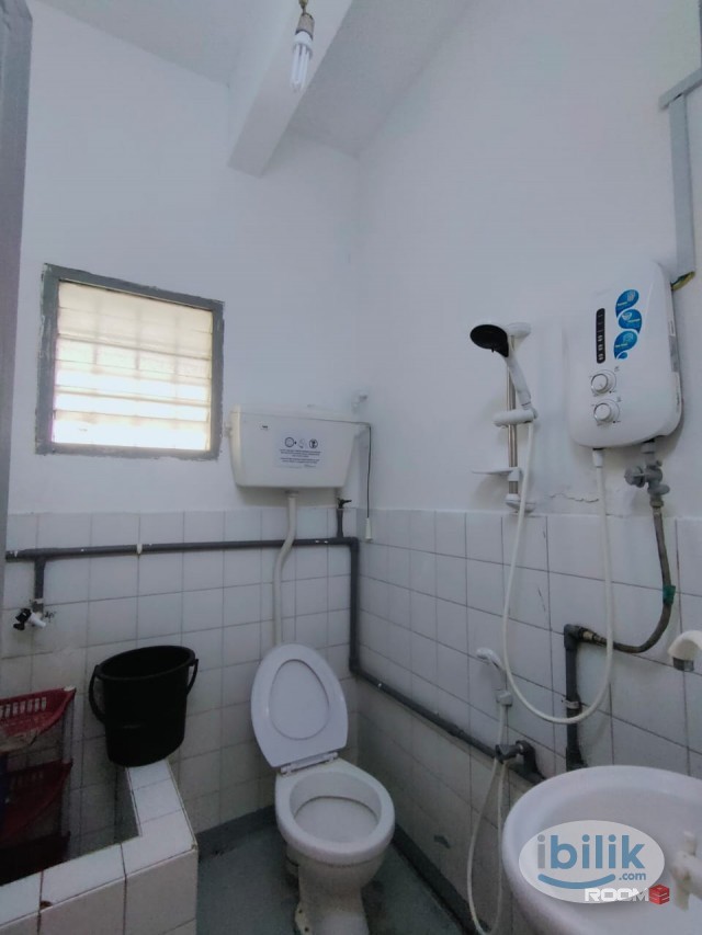 🏠🛏️✨Free Utility!! 👍🏻 Room Rent at USJ 20, Subang Jaya 🏠🛏️✨ - Image 3