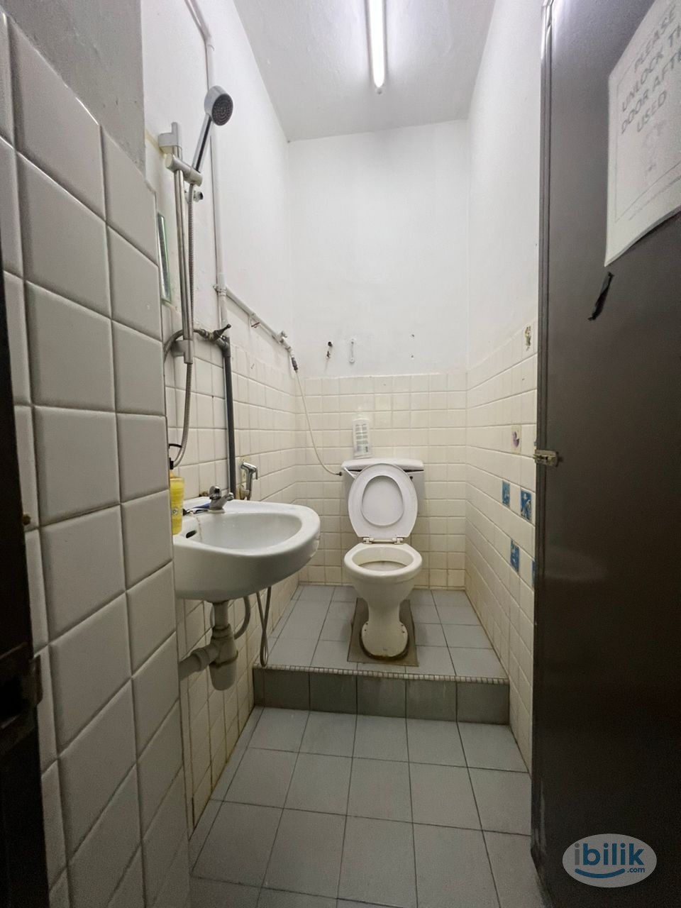 💓Single Room at SS2 ⛳️ Location Nearby ⛳️⛳️ ✅ LRT Taman Bahagia & LRT Taman Paramount ✅ Starling Mall ✅ Atria Shopping C - Image 2