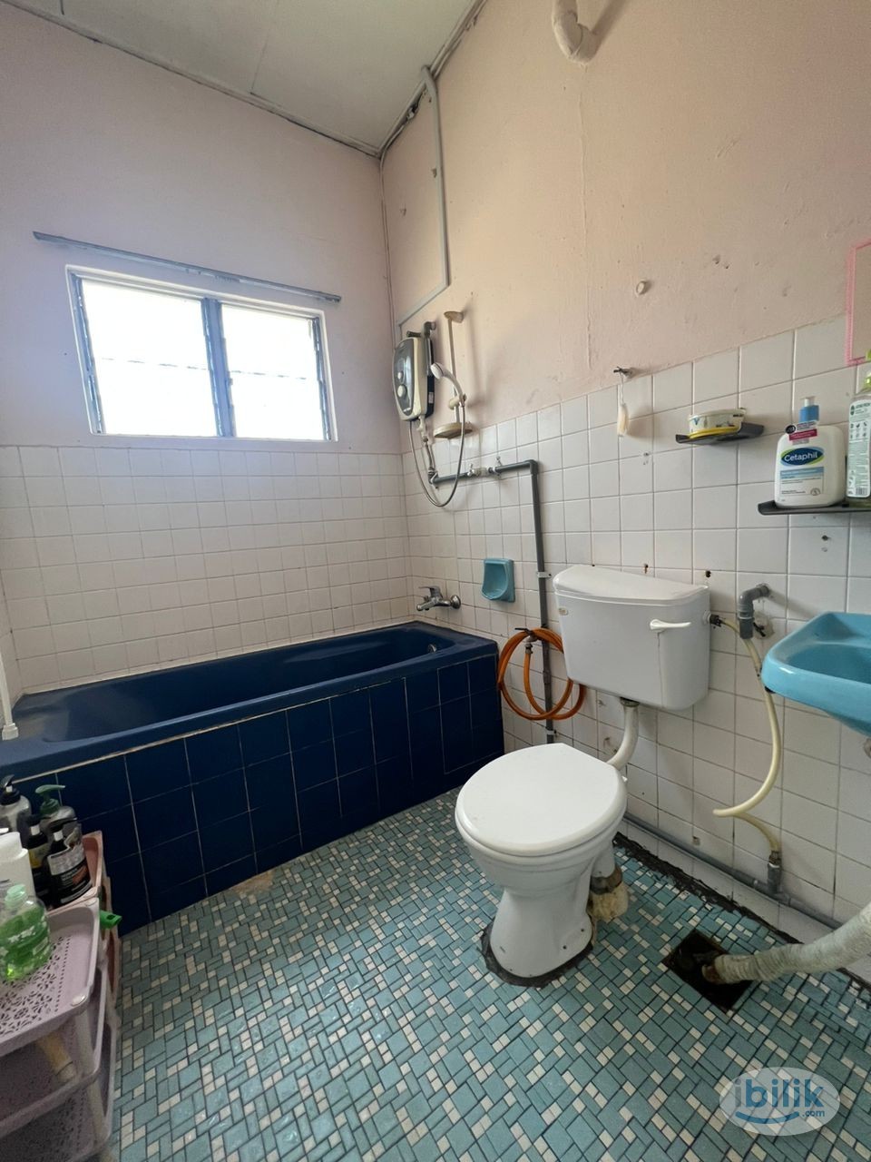 Just a walk to Starling Mall 📍 Single Room Rent in Damansara Utama, Petaling Jaya - Image 3