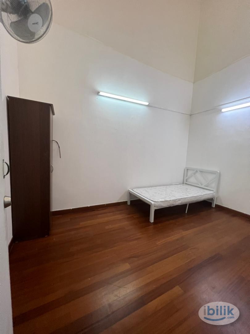 Room for Rent at Alam Impian Shah Alam 🛣️ - Image 1