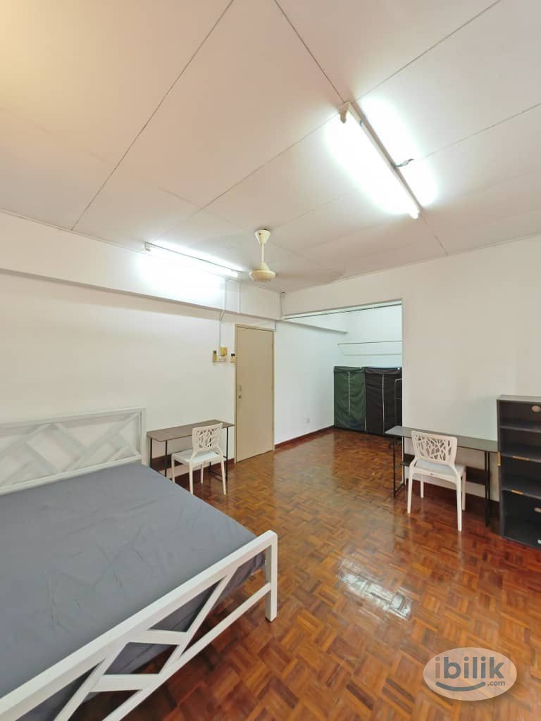Offer ❗ Master Room attach with Air-Cond ❄️ for Rent at Taman Puchong Utama - Image 1