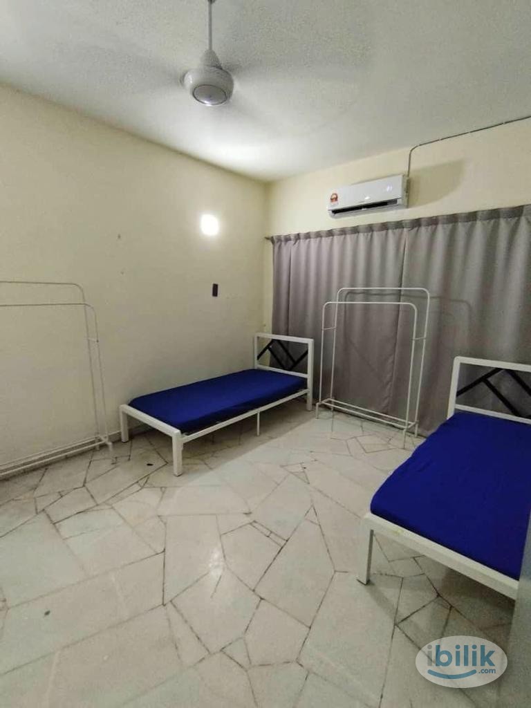 💥PJ Bandar Utama, Middle room with AC and furniture ✨❄️🛏️🏠 - Image 1
