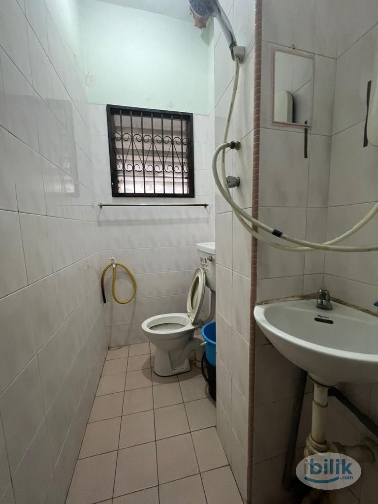 💥PJ Bandar Utama, Middle room with AC and furniture ✨❄️🛏️🏠 - Image 2