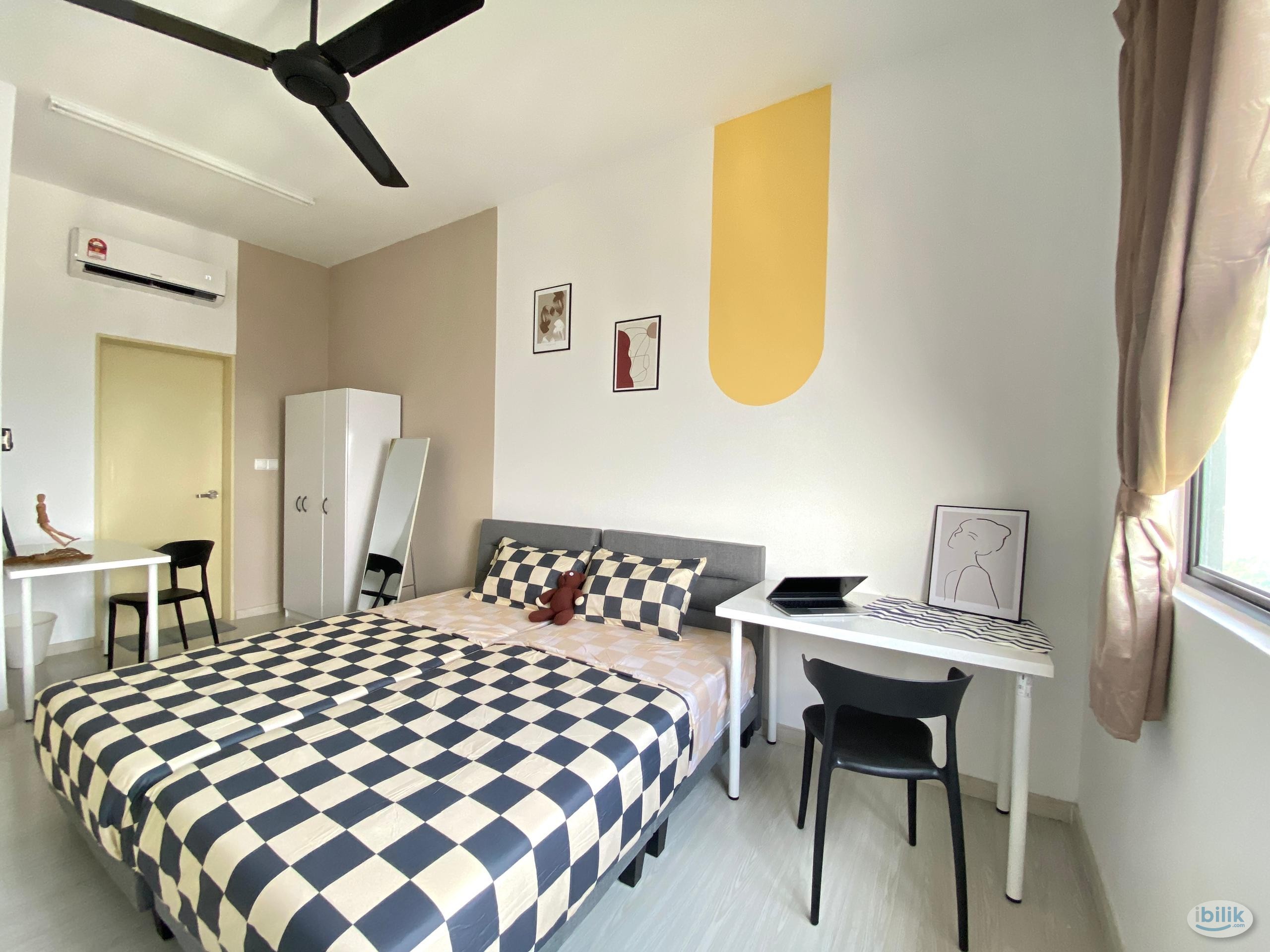 【MUST VIEW】Female Unit 🙍🏽‍♀️🙍🏽‍♀️Master Room | The Hamilton‼️‼️ | Move in NOW🔥🔥 - Image 1