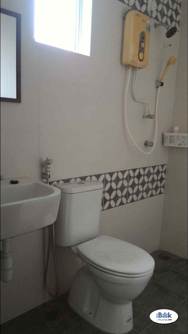 Master Room at Golden dragon - Image 2