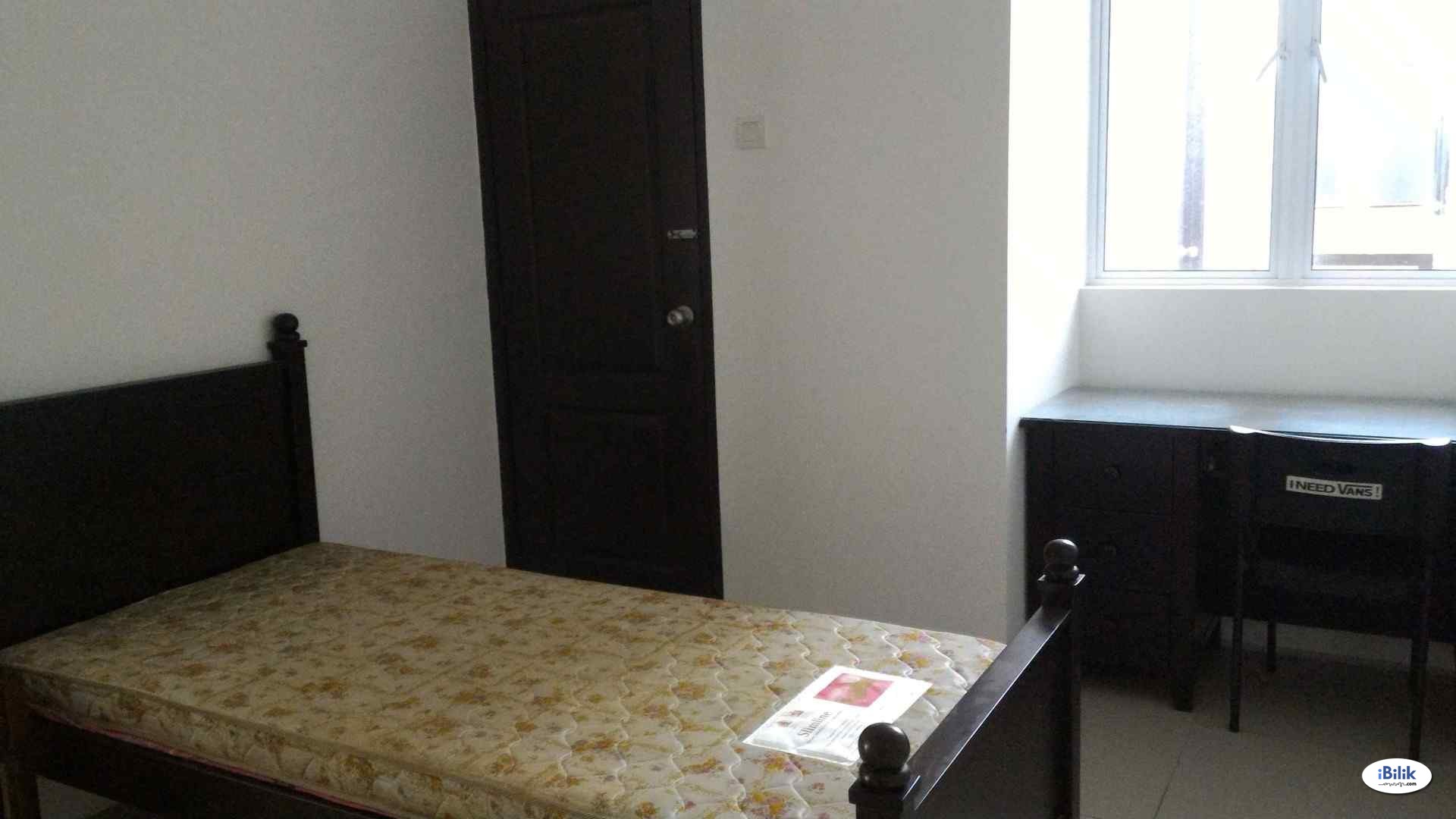 Master Room at Golden dragon - Image 3