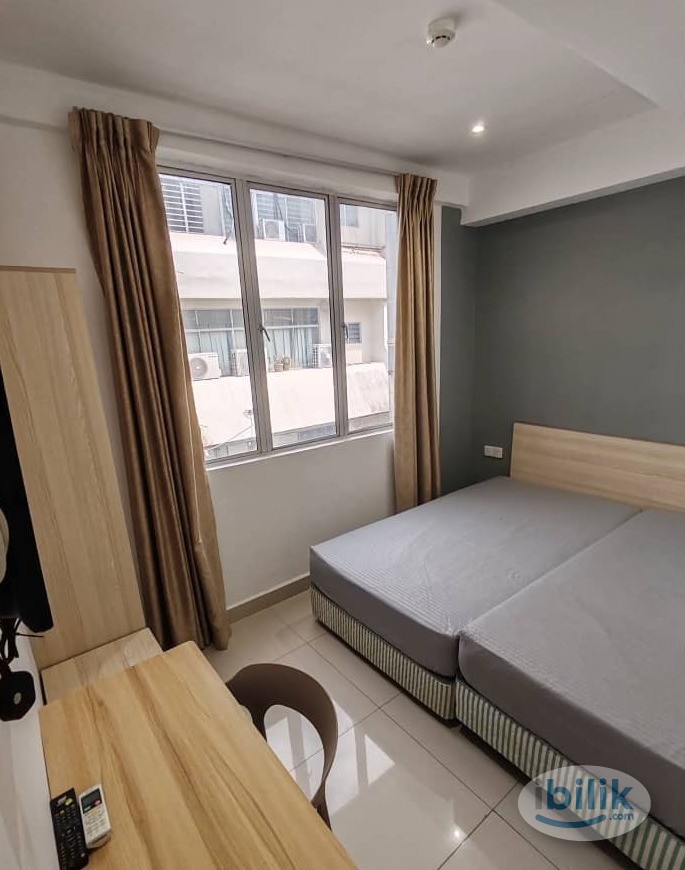 Free Deposit❗ Master Room attach Private Toilet Available in Damansara Jaya, PJ - Image 1