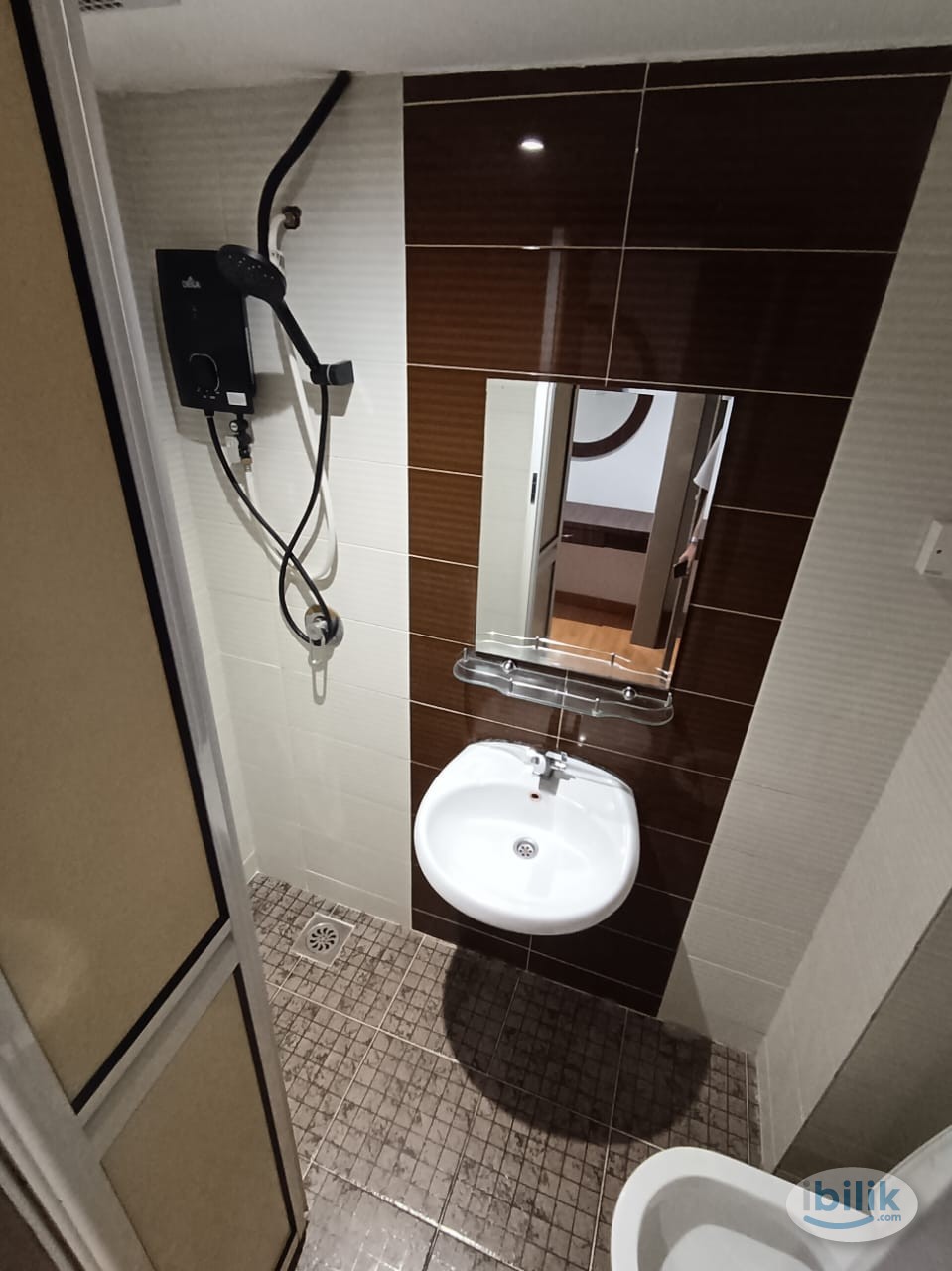 " Nearby Bukit Bintang Comfort: Discover Your Perfect Room Rental in KL!" 🏡🏨🌆 - Image 3