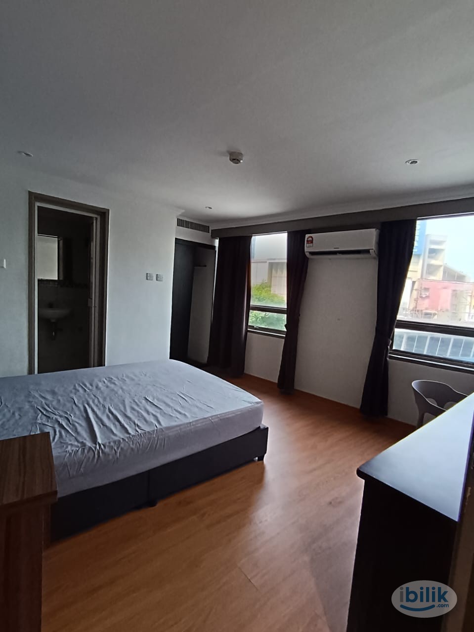 "Nearby KLCC Hidden Gem: Your Ultimate Room Rental in the Heart of KL" 🏨💎🌆🔑 - Image 4
