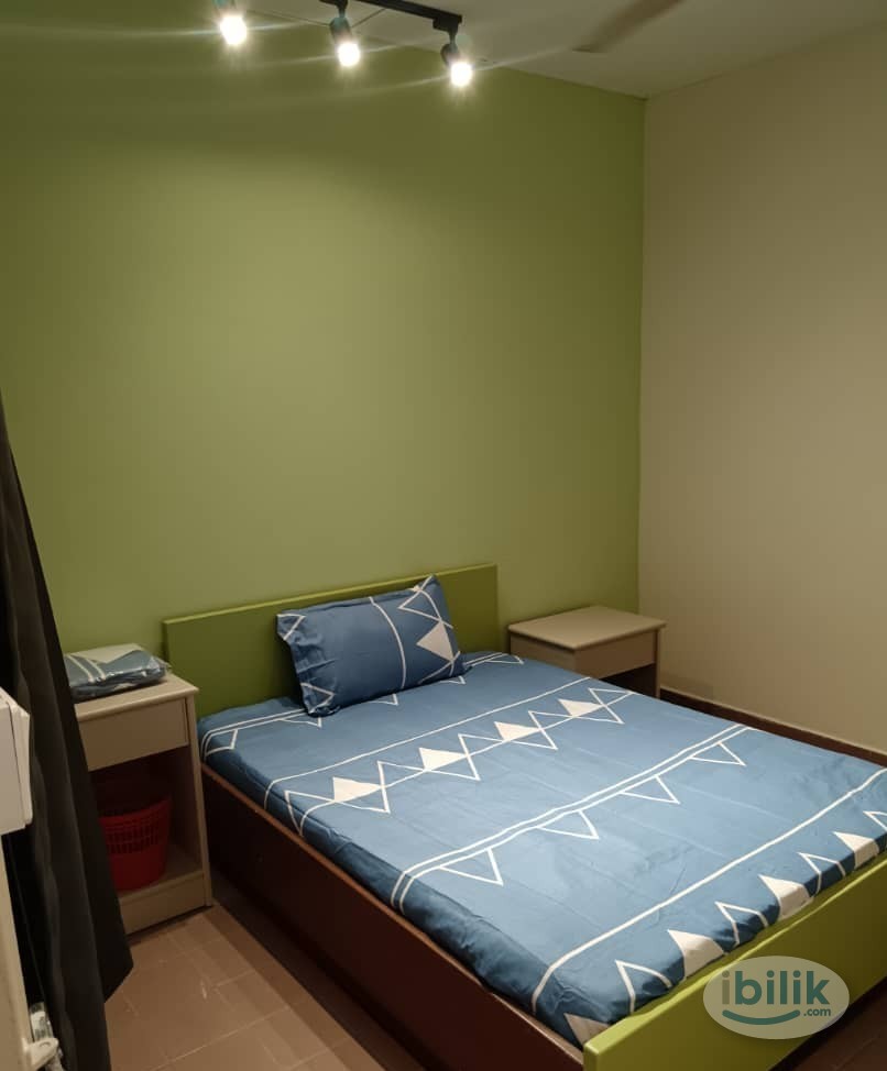 Premium ❗ Near LRT Chow Kit 🚂 Master Room + Private Toilet near Quill City mall - Image 1